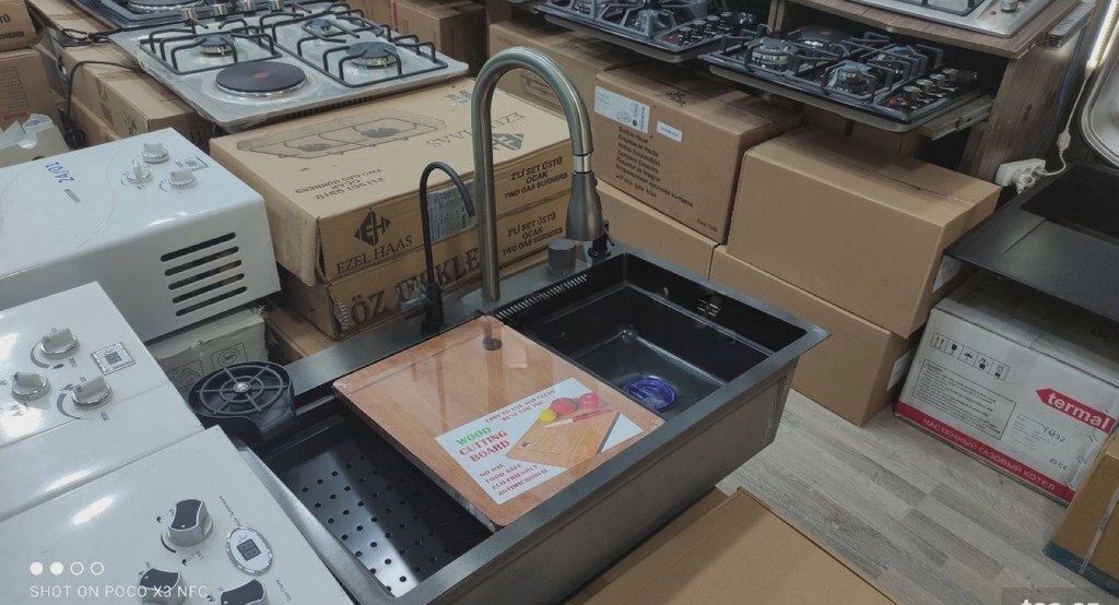 Düzbucaqlı çanaq, Boz rəng — Mətbəx lavabolarında, Bakı
