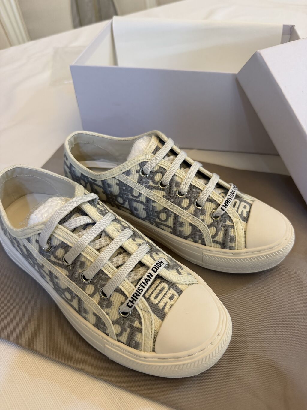 Dior, Ölçü: 36, rəng - Boz, Yeni — Krosovka, Bakı (5)