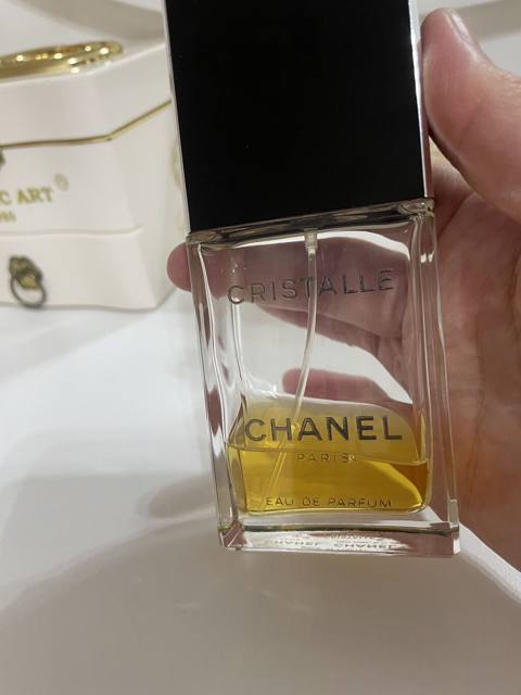 Crıstalle Chanel. Parfum istifade edilib satilir 60 azn — 60 ₼ · Баку · Ətir Crıstalle Chanel. Parfum istifade edilib satilir 60 azn — Баку