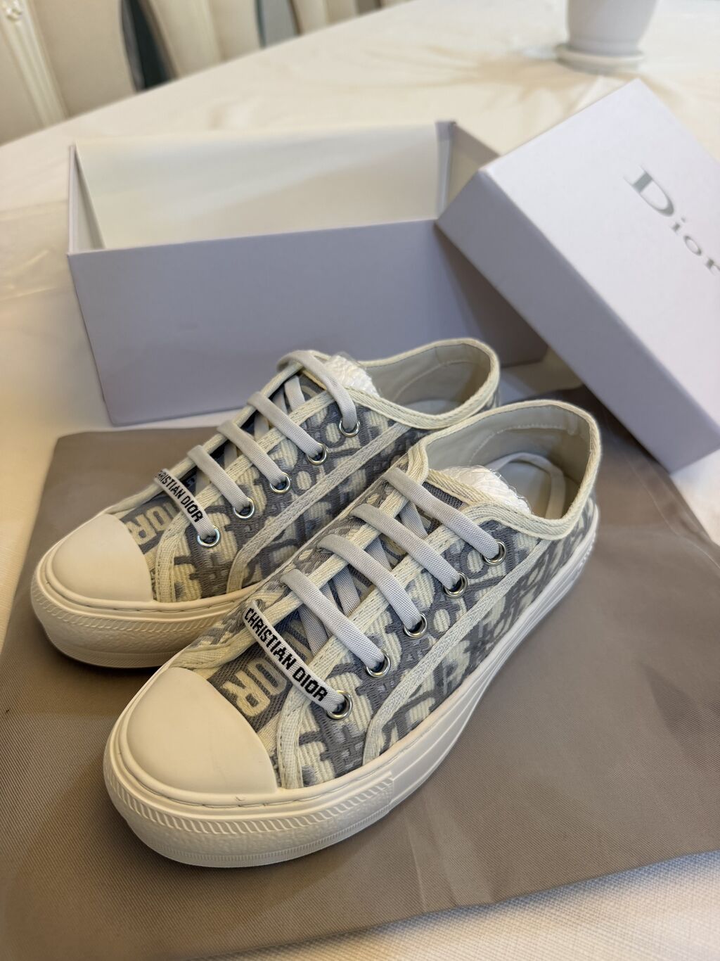 Dior, Ölçü: 36, rəng - Boz, Yeni — Krosovka, Bakı (3)