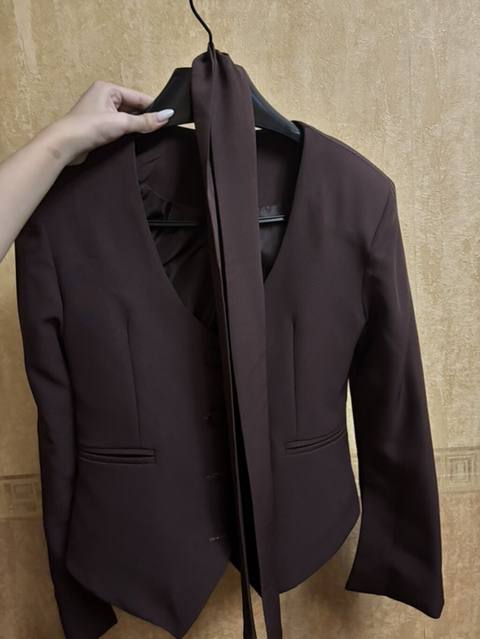 Qadın üçün tünd qəhvəyi qısa jaket - Marka: Atilin Moda (etiketdə — Баку