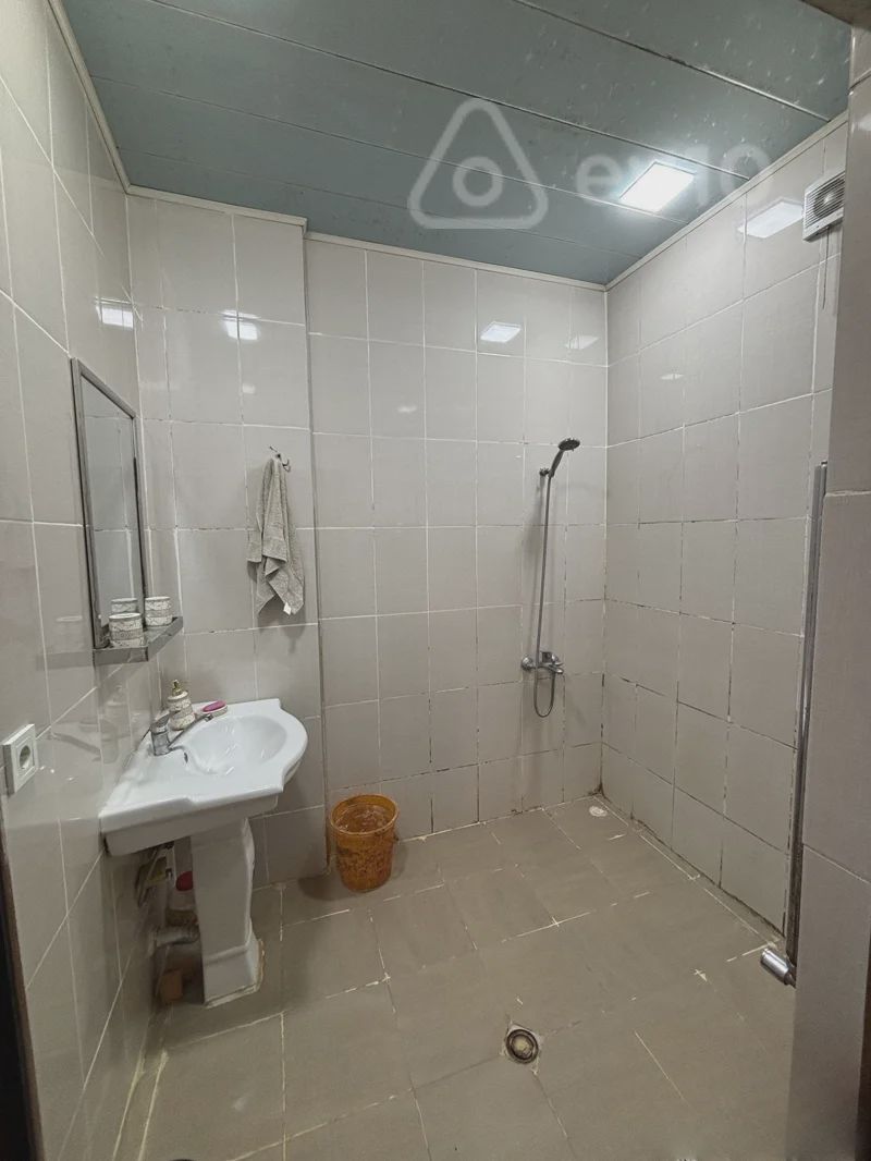 For rent: 2-room apartment (old building), 80 m² — Mənzil, Bakı (11)