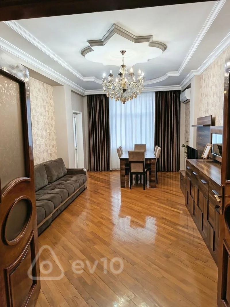 3 otaqlı mənzil, 139 m², Lütvüzadə küçəsi 169 — Батир