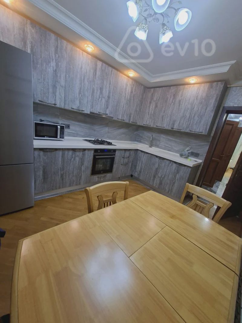For rent: 2-room apartment (old building), 65 m² — Mənzil, Bakı (7)