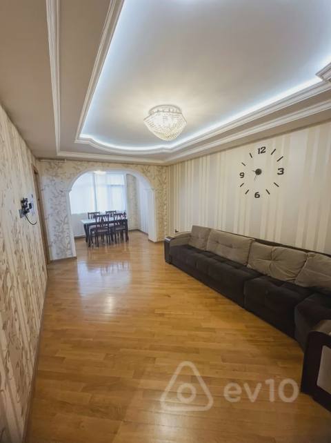 3 otaqlı mənzil, 70 m², Rüstəm Rüstəmov Küçəsi — kirayə — Apartment