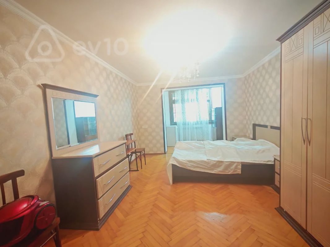For sale: 3-room apartment (old building), 80 m² — Mənzil, Bakı (3)