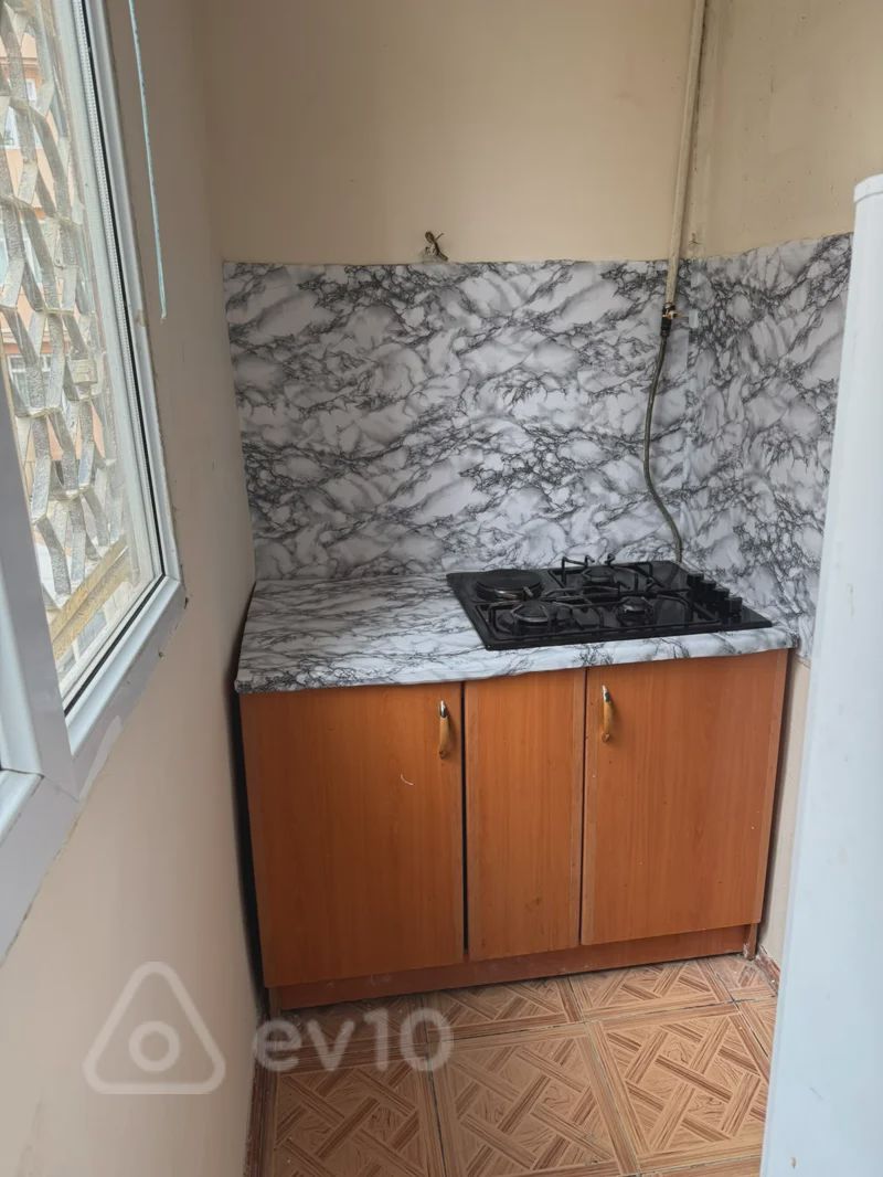 For sale: 2-room apartment (old building), 38 m² — Mənzil, Bakı (8)