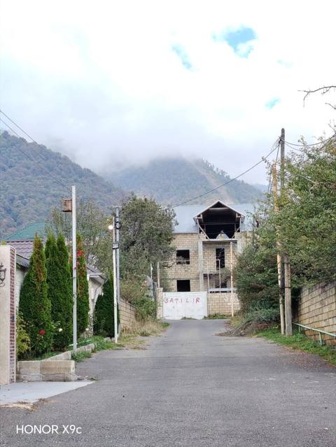 8 otaq, 350 kv. m, Kredit yoxdur, Təmirsiz — სახლი, აგარაკი