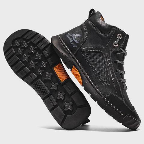 Yüksək bortlu eleqant kişi idman ayaqqabısı — Sneakers (Men's shoes)