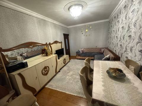 4 otaqlı Köhnə tikili satılır Bakı, Suraxanı, Yeni Günəşli — 185 000 ₼ · 4 бөлмө · 110 m² · 4/10 кабат · Баку, Suraxanı · Mənzil 4 otaqlı Köhnə tikili satılır Bakı, Suraxanı, Yeni Günəşli — Баку