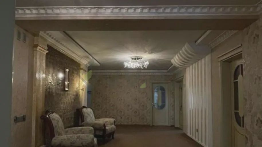 For sale: 4-room apartment (old building), 232 m² — Mənzil, Bakı (4)