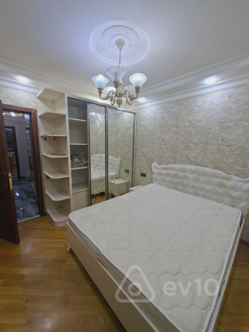 For rent: 2-room apartment (old building), 65 m² — Mənzil, Bakı (9)