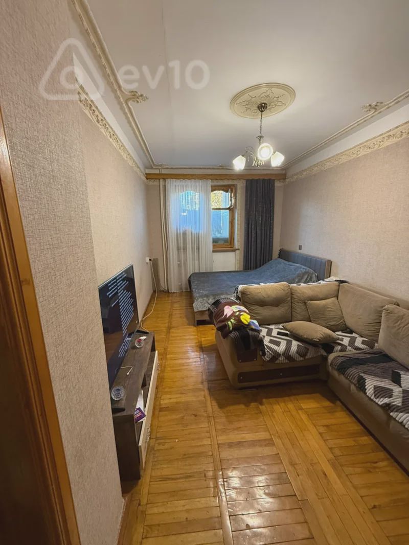 For sale: 2-room apartment (old building), 60 m² — Mənzil, Bakı (4)