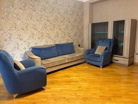 İşlənmiş, Divan, 2 kreslo — Baku