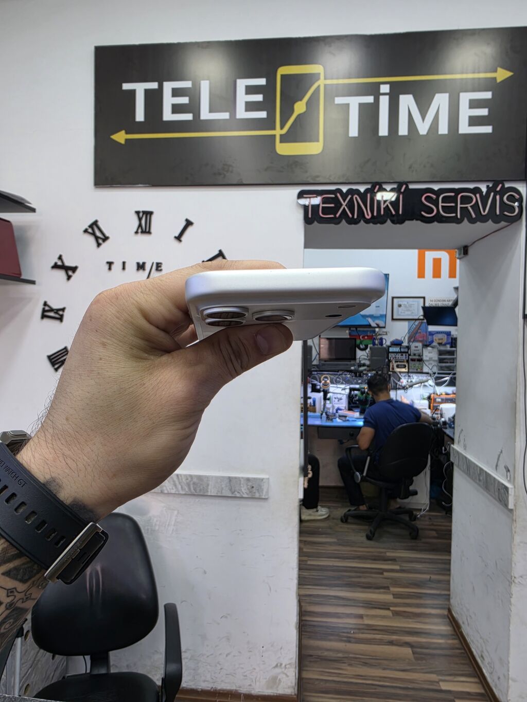 IPhone 17 Pro, 256 GB, Ağ, Zəmanət, Simsiz şarj, Face ID — Apple iPhone, Bakı (6)