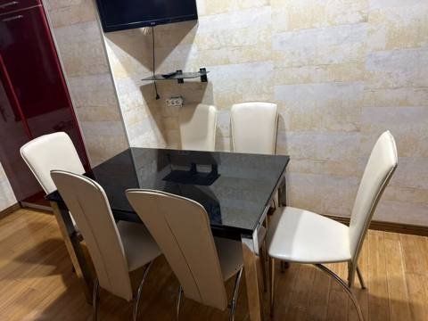 Masa desti satilir. Qiymet 230 azn. Ela veziyyetdedir. Unvan: Xırdalan — 230 ₼ · Баку · Mebel Masa desti satilir. Qiymet 230 azn. Ela veziyyetdedir. Unvan: Xırdalan — Баку