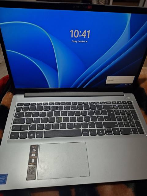 Lenovo noutbuk - Model xətti: Lenovo (gövdədə Lenovo loqosu) — 400 ₼ · Баку · Lenovo Lenovo noutbuk - Model xətti: Lenovo (gövdədə Lenovo loqosu) — Баку