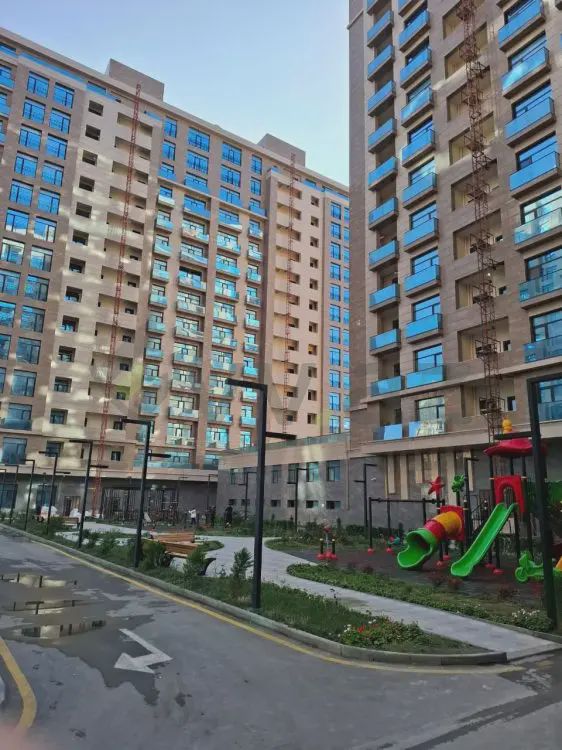 For sale: 4-room apartment (new building), 270 m² — Mənzil, Bakı (3)