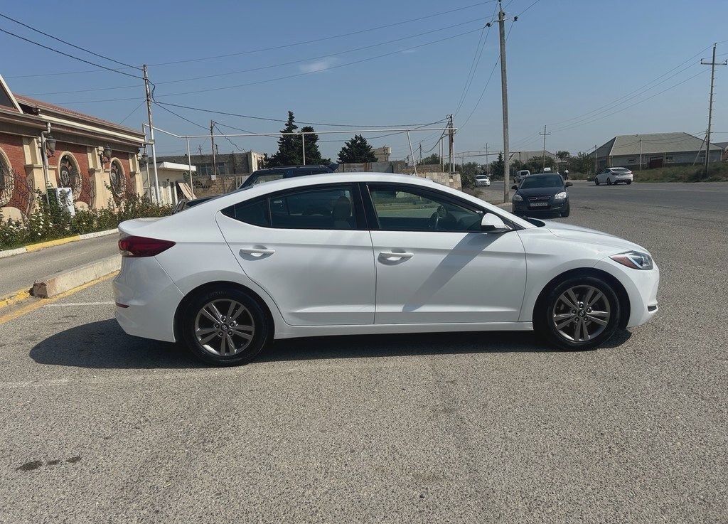 Hyundai Elantra, 2017 il, 94000 km, 2 L — Avtomobillər, Bakı (7)
