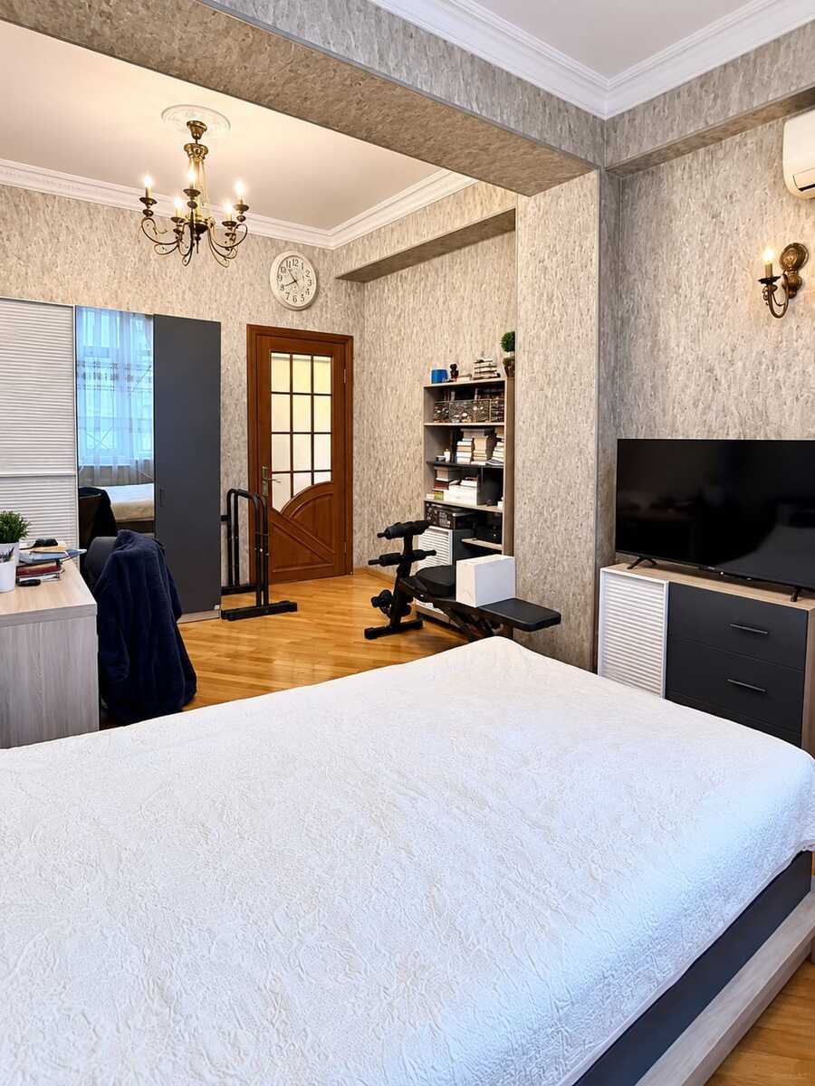 For sale: 4-room apartment (new building), 180 m² — Mənzil, Bakı (7)