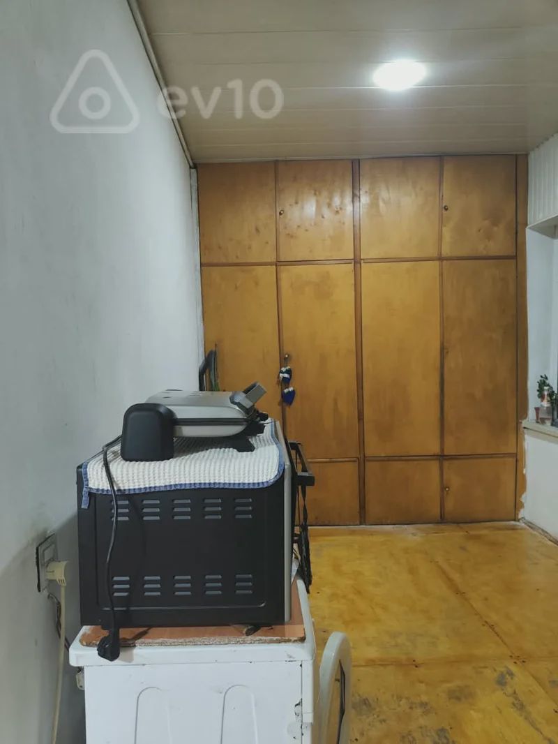 For sale: 4-room apartment (old building), 88 m² — Mənzil, Bakı (8)