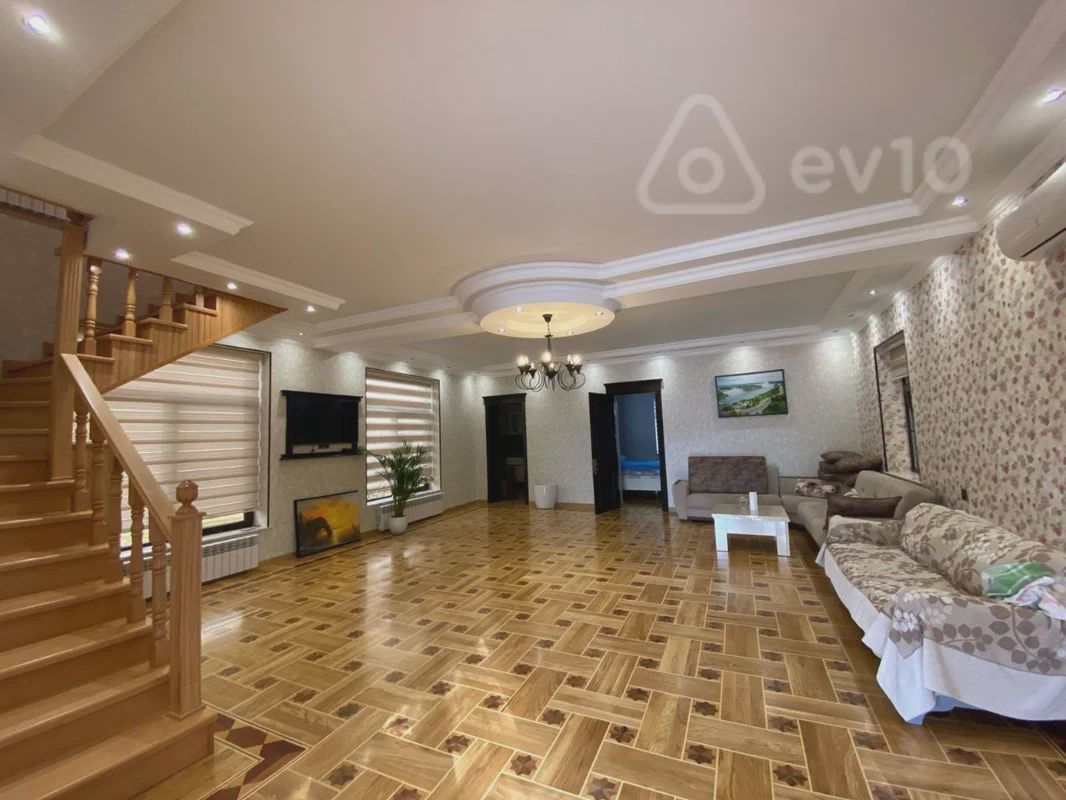 For sale: 4-room house / Cottage / Villa, 250 m² — Ev, villa, Bakı (2)