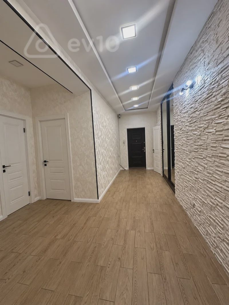 For sale: 4-room apartment (new building), 150 m² — Mənzil, Bakı (8)