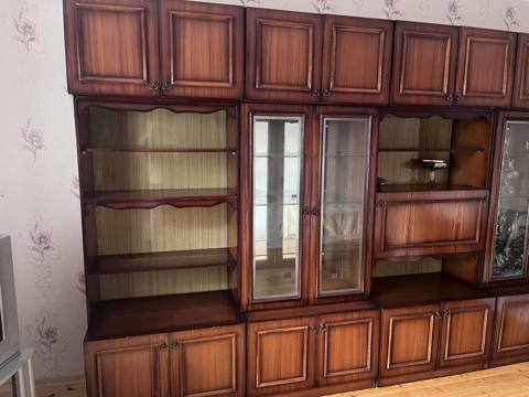 Klassik üslubda iri ölçülü salon divar dolabı - Material: ağac əsaslı — Sumqayıt