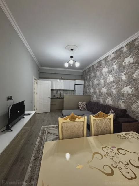 2 otaqlı köhnə tikili mənzil kirayə verilir — Hövsan, Bakı — 250 ₼ · 2 бөлмө · 35 m² · Баку, Suraxanı · Mənzil 2 otaqlı köhnə tikili mənzil kirayə verilir — Hövsan, Bakı — Баку