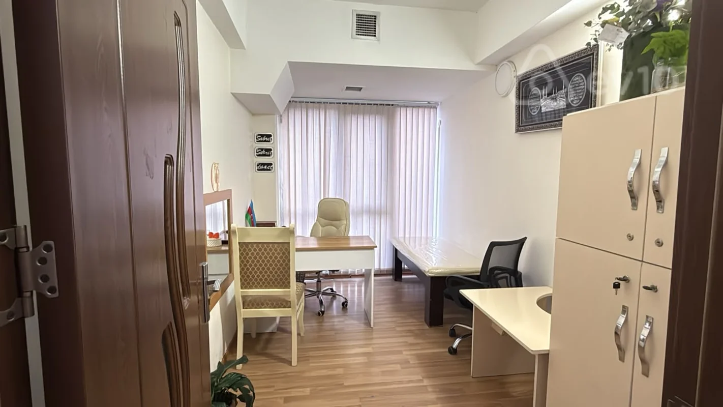 Obyekt, 200 m², Məhəmməd Hadi küçəsi — kirayə — Baku