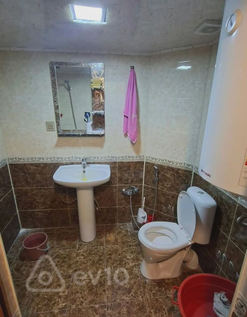 For sale: 1-room apartment (old building), 35 m² — Mənzil, Bakı (12)