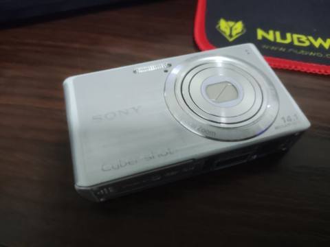 Sony Cyber-shot w610 problemsiz işləkdi — 110 ₼ · Баку · Fotoaparat Sony Cyber-shot w610 problemsiz işləkdi — Баку