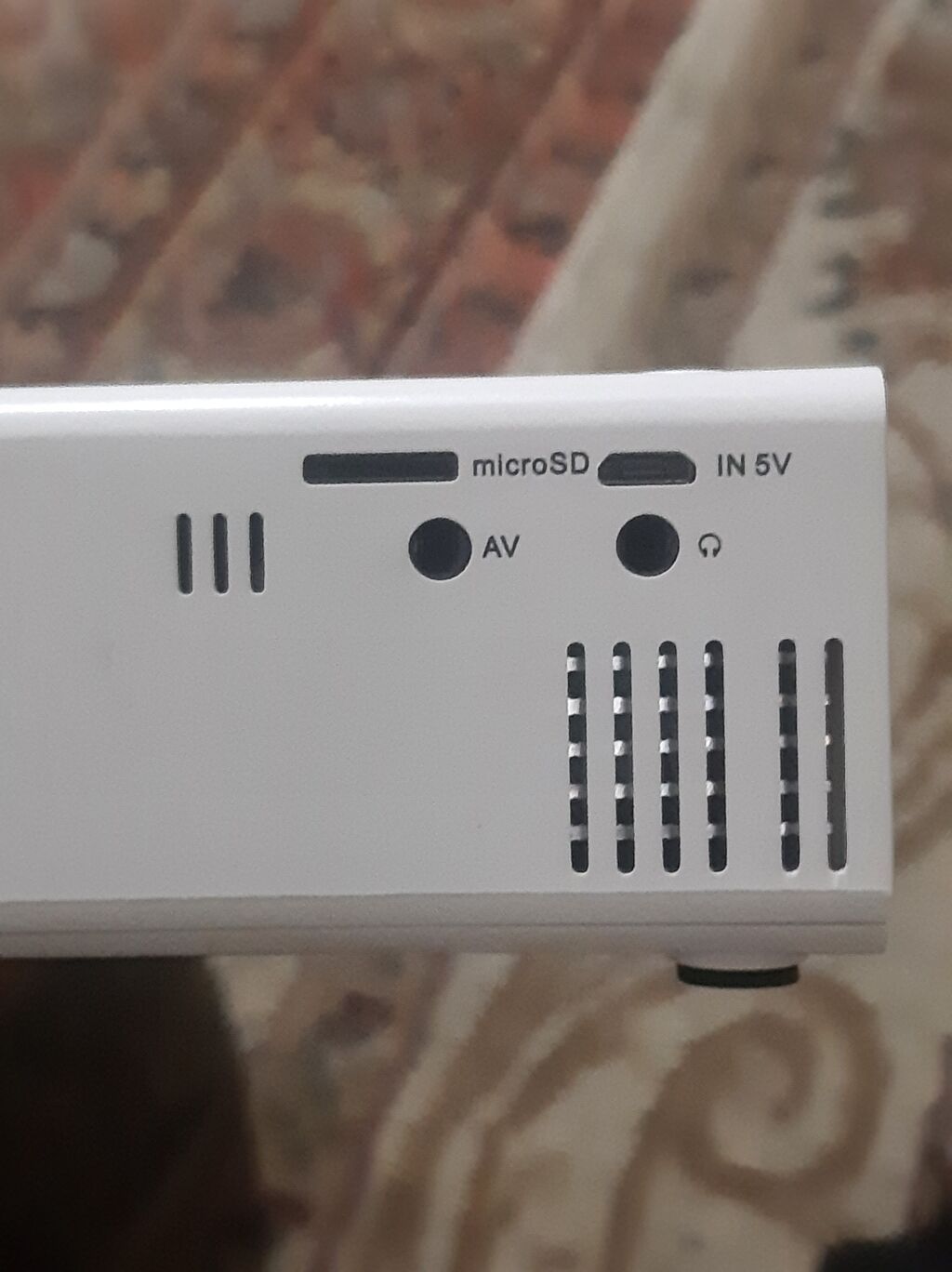Mini Projector S2 – portativ ev kinoteatrı - Kompakt korpus, üst — Proyekterlər, Bakı (6)