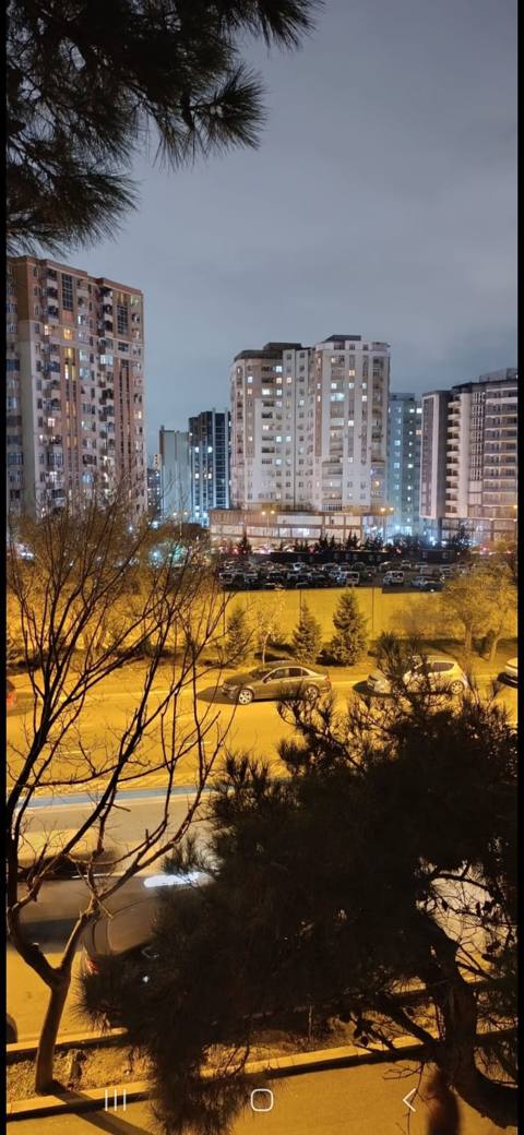 Insaatcilar metrosuna 5,6 deqiqelik mesafede yerlesme yeri ela — 129 000 ₼ · 1 oda · 3/5 kat · Bakı, Yasamal · Mənzil Insaatcilar metrosuna 5,6 deqiqelik mesafede yerlesme yeri ela — Bakı
