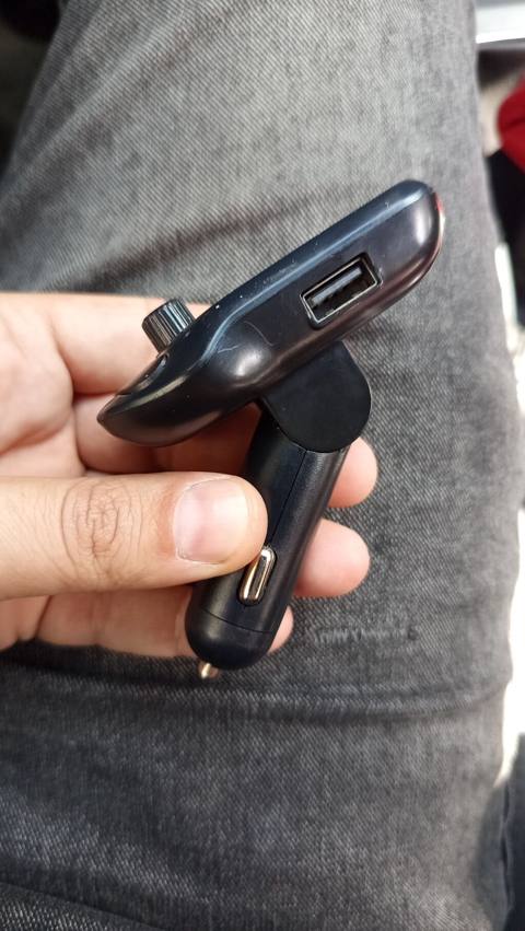 Avtomobil üçün FM Bluetooth transmitter Xüsusiyyətlər: - Siqaret — Ehtiyat hissələri və aksesuarlar