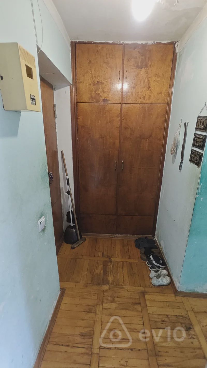 For sale: 2-room apartment (old building), 45 m² — Mənzil, Bakı (2)