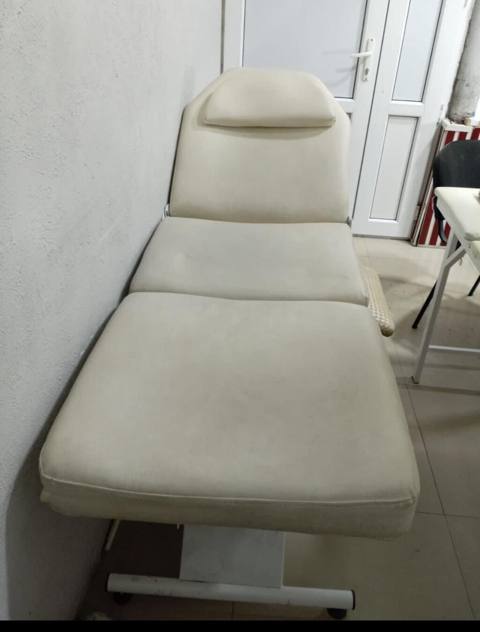Kuşetka, nefeslik yeri de var, 110 Azn Sumqayitda satilir. (Baha — Baku