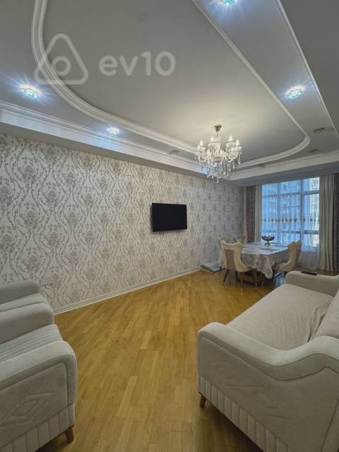 3 otaqlı mənzil, 95 m², Akim Abbasov Küçəsi — kirayə — Baku