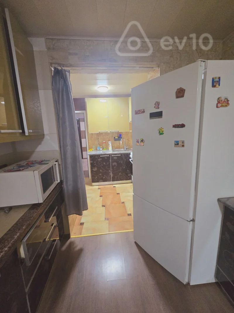 For rent: 4-room apartment (old building), 75 m² — Mənzil, Bakı (9)