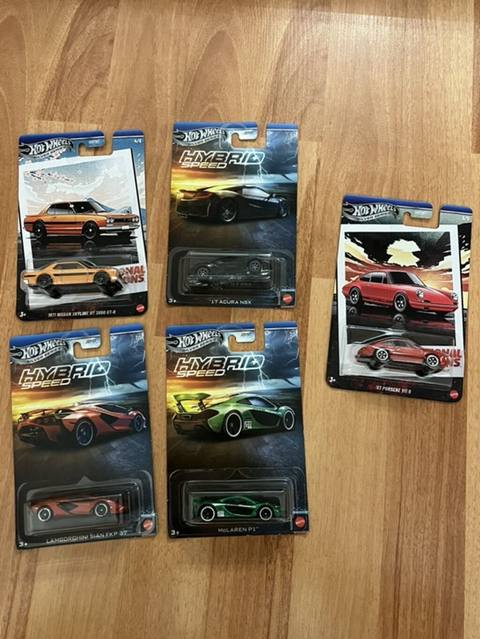 Tamamile Orjinal Hot Wheels Modelleridir Hamisi Silver Seriesdi — 12 ₼ · Bakı · Modellar Tamamile Orjinal Hot Wheels Modelleridir Hamisi Silver Seriesdi — Bakı