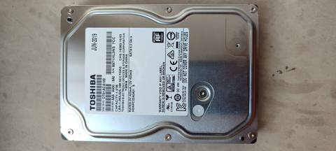 Toshiba 3.5" daxili sərt disk (HDD) 1 TB- 100 Faiz sağlam 1 ededi-60 — Компьютерлер және ноутбуктер