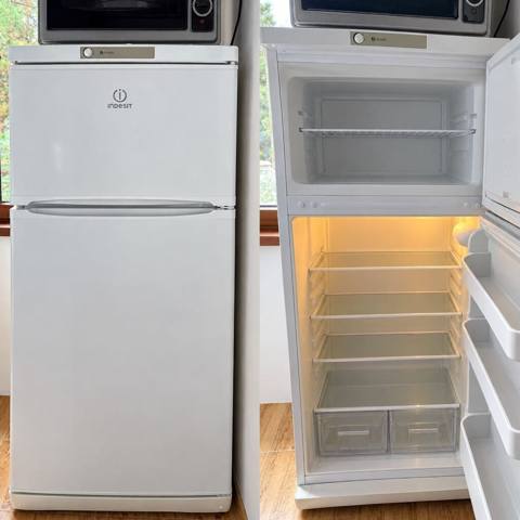 Indesit soyuducu satılır – 270azn Soyuducu yaxşı vəziyyətdədir — Digah