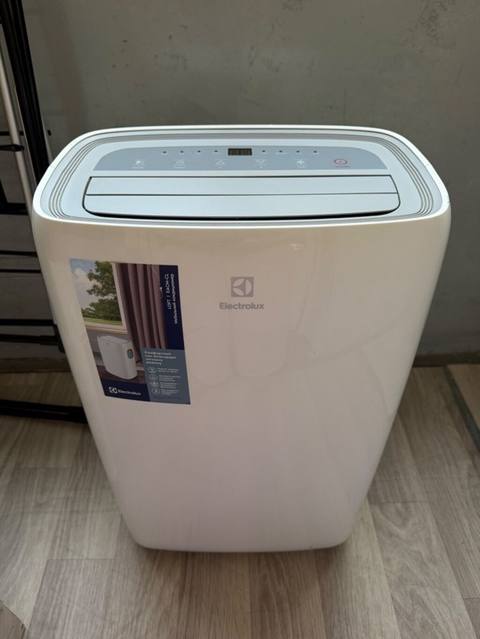 Electrolux daşınan kondisioner – model EACM-8 CL/N3 - Soyutma gücü — 500 ₼ · Баку · Kondisioner və split-sistemlər Electrolux daşınan kondisioner – model EACM-8 CL/N3 - Soyutma gücü — Баку