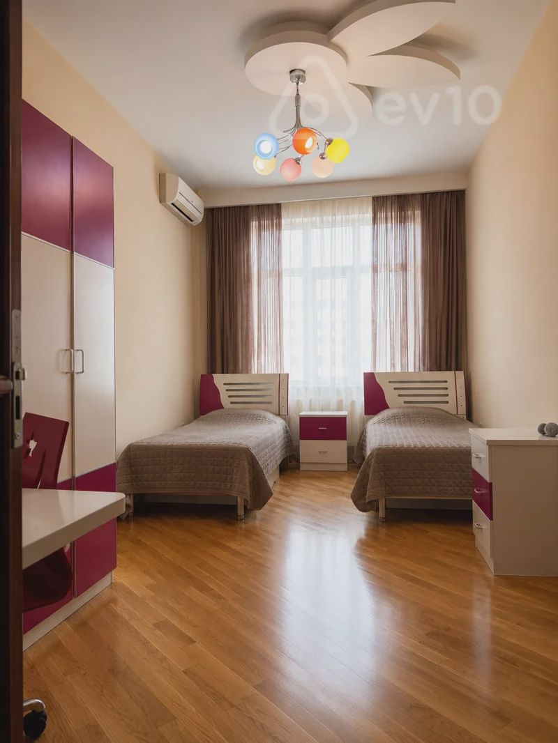 For sale: 3-room apartment (new building), 148 m² — Mənzil, Bakı (11)