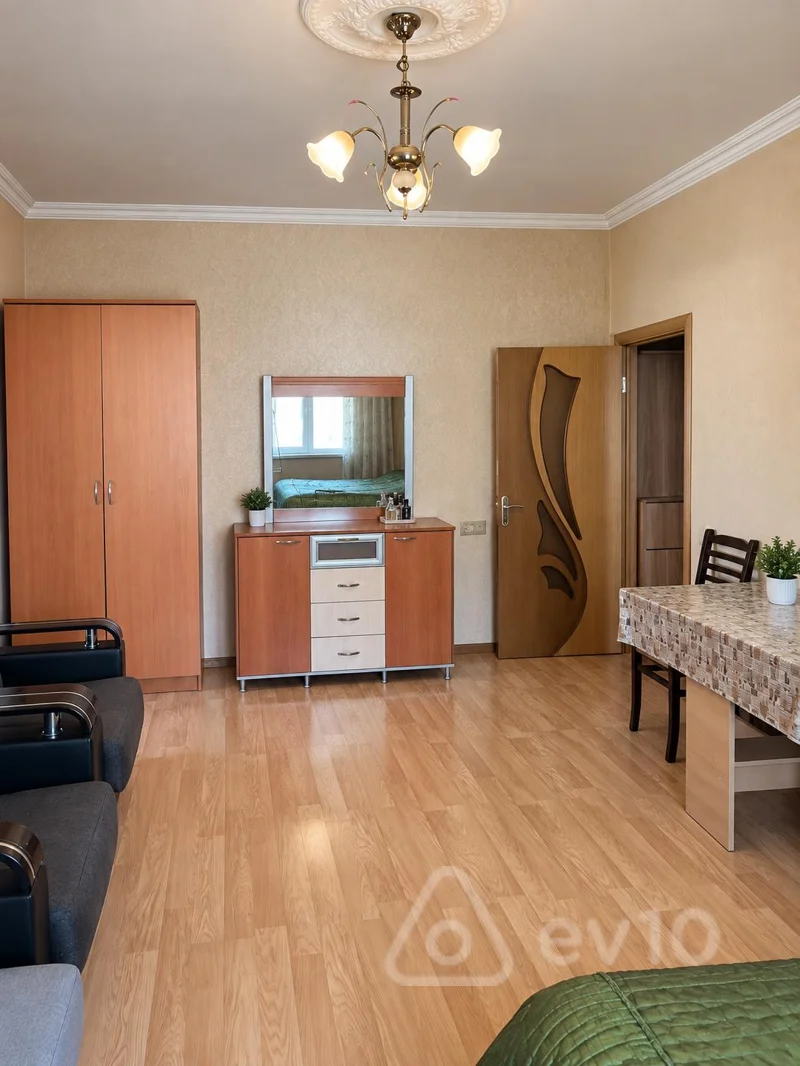 For sale: 1-room apartment (old building), 40 m² — Mənzil, Bakı (2)