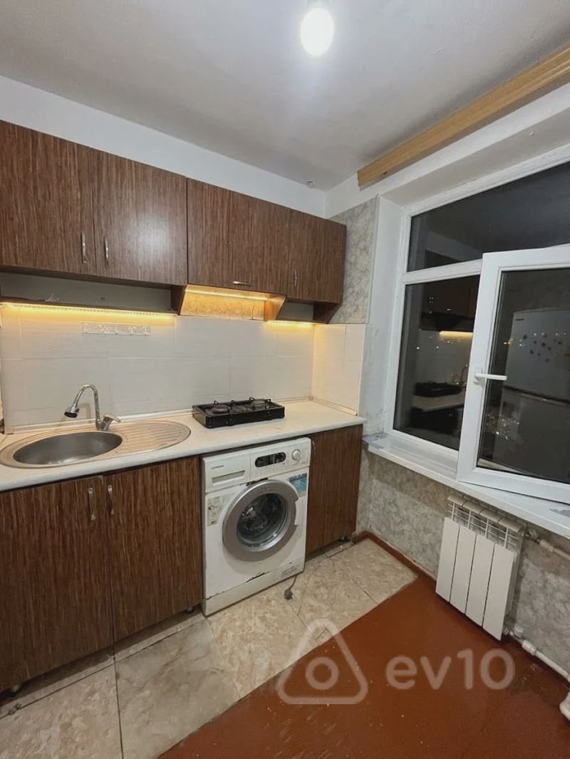 For rent: 1-room apartment (old building), 32 m² — Mənzil, Bakı (3)