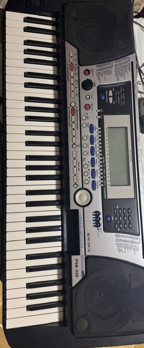 Yamaha PSR-550 klaviatura-sintezator - 61 ədəd tam ölçülü klaviş — 170 ₼ · Bakı · Pianino və digər klaviş alətləri Yamaha PSR-550 klaviatura-sintezator - 61 ədəd tam ölçülü klaviş — Bakı