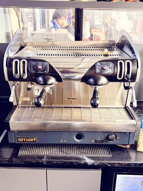 Faema Smart (2 qluplu peşəkar espresso aparatı). 2500 azn Satilir — Сумгайыт
