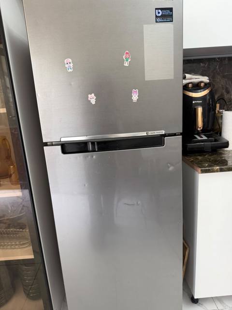 Samsung 400₼Satilir. Evden satisdi. No frost. Ölçü: hunduru 1.80 — Bakı