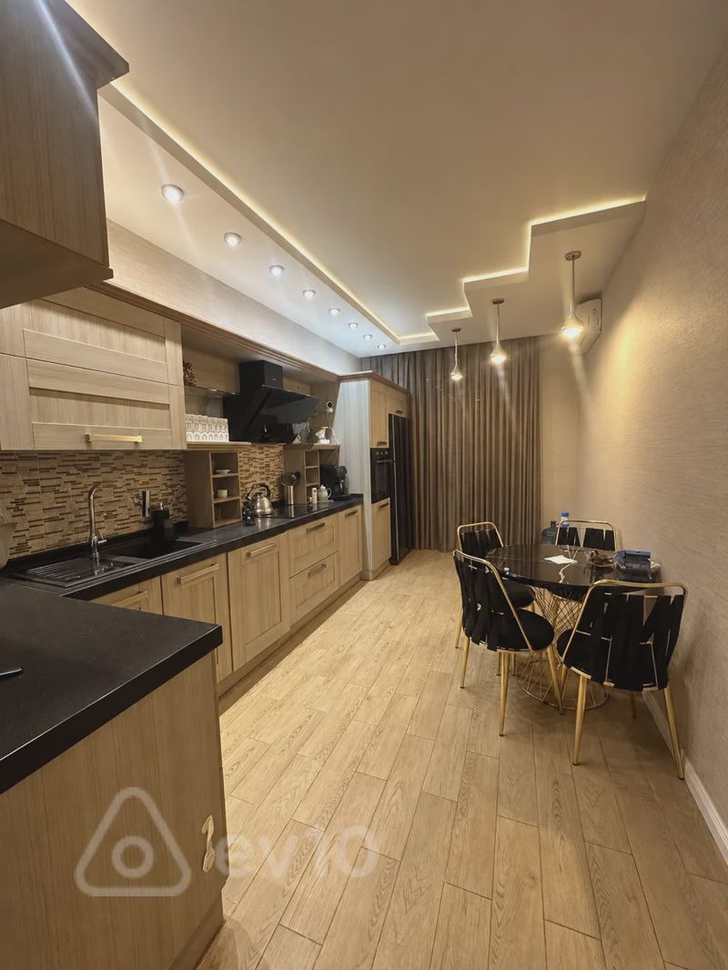 For sale: 4-room apartment (new building), 150 m² — Mənzil, Bakı (2)